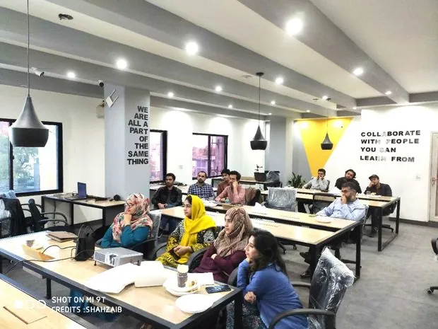 Hands-on SEO workshop with students
