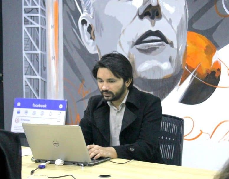 Shahzaib Ul Hassan, top SEO blogger and Fiverr community leader in Pakistan